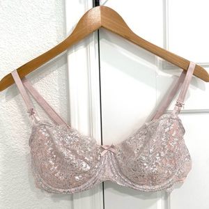 Victoria’s Secret Dream Angels Push Up W/O Padding Lace Bra Pink & Metallic 38C
